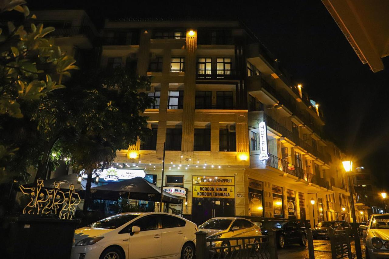 Old Garden Hotel บาทูมิ ภายนอก รูปภาพ